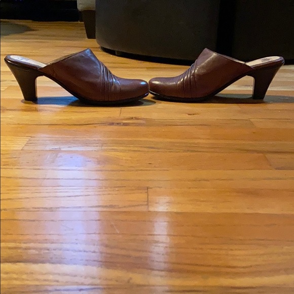 🚛NWOB Sofft brown mules size 9 - Picture 2 of 4